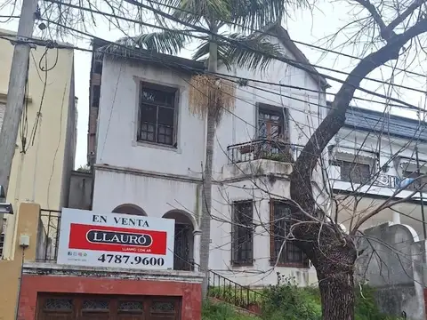 Casa en Vicente López Excelente oportunidad para reciclar y revalorizar, a metros de Libertador