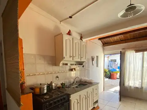 Departamento tipo casa en venta en Castelar Norte