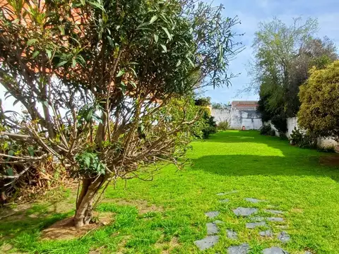 Casa 6 ambientes con 1 baño