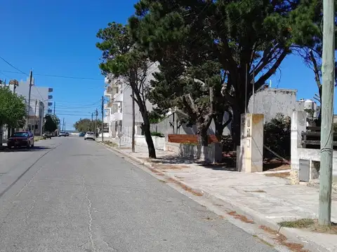 Lote con 2 casas a metros del mar – Ideal desarrollo turístico | Mar del Tuyú