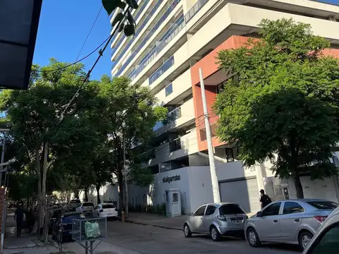 VENTA TRIPLEX TOTALMENTE REMODELADO / ALBERDI