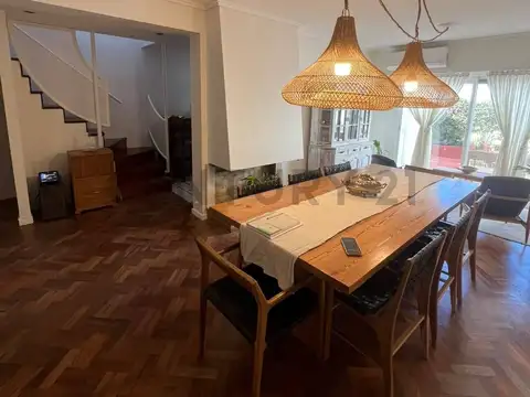 VENTA CASA 5 AMBIENTES - LA LUCILA