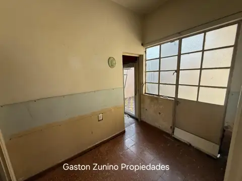 VENTA DE CASA EN EXCELENTE UBICACIÓN - MERCEDES B