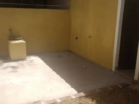 Depto Tipo Casa 2 ambientes con 1 baño