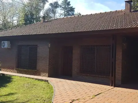 DUEÑO PERMUTA POR PROPIEDAD EN CABA DE MAYOR O MENOR VALOR EXCELENTE UBICACION Y SOLIDA CONSTRUCCION