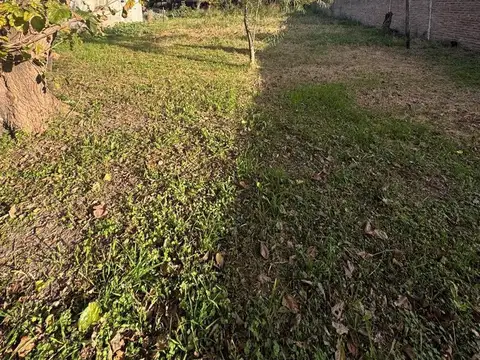 Venta Casa a refaccionar amplio terreno - Ruta 70