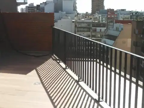 MONO PISO 11 AL FRENTE CON TERRAZA
