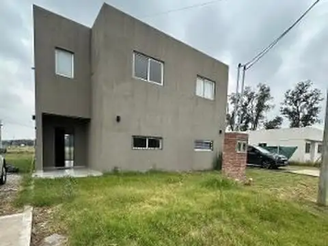 Casa Dúplex  en Alquiler en Pilar, G.B.A. Zona Norte, Argentina