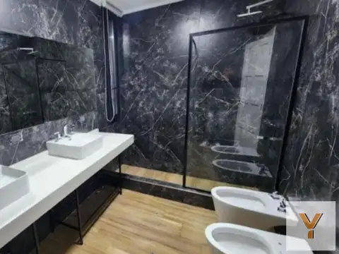 Casa 4 ambientes con 2 baños
