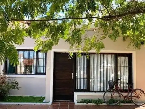 Calle 16  1500   -   Zona IV   -   PH 100, Piso 0