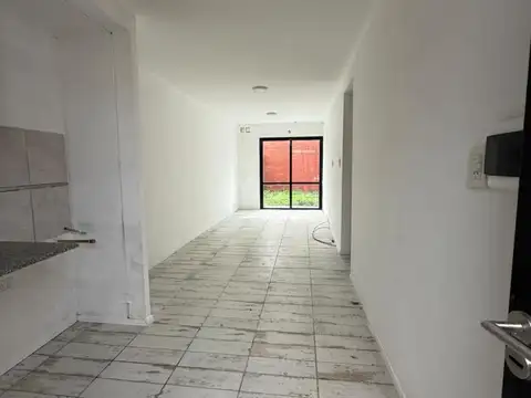 Lisandro de la torre 3900 | depto. - 2 dorm, 1 baño, patio