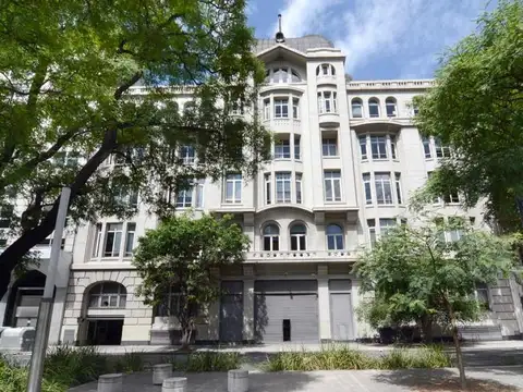 Avenida Paseo Colón 700