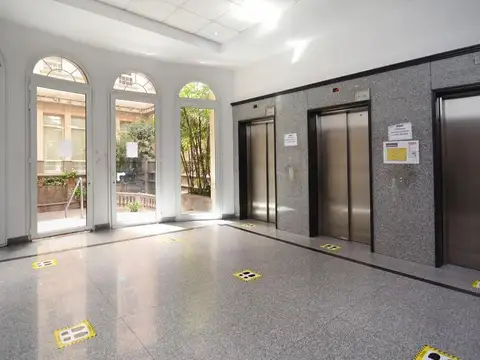 Oficina Monoambiente con 4 baños