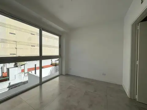 Av E Galvan 3000, Piso 2