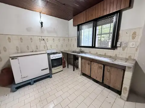 Casa 3 ambientes con 1 baño