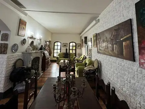 Casa 5 ambientes con 3 baños