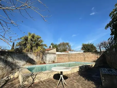 Casa en Venta en Rafael Calzada, USD 200.000
