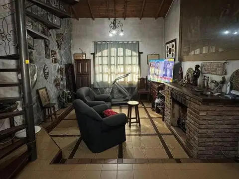 Casa en Venta con 1 cochera