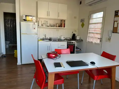 Depto Tipo Casa en Alquiler Temporal en La Lucila Vias / Libertador, USD 950