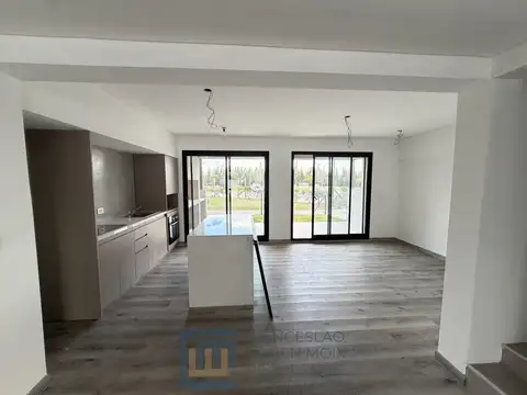 Departamento 4 ambientes con 3 baños