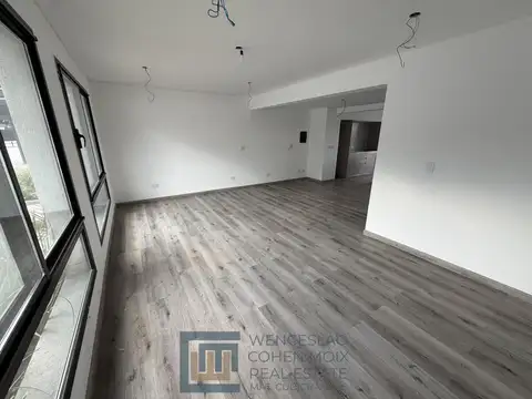 Town House sobre Avenida de los Lagos, NORDELTA,160 M2 TOTALES.