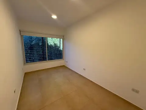 Casa 5 ambientes con 4 baños