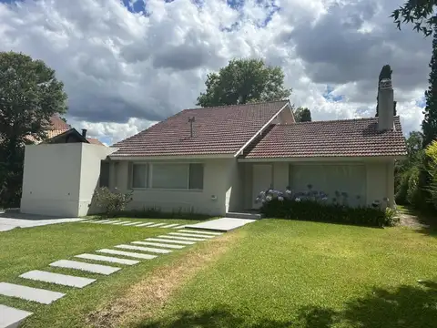 Casa en Venta con cochera