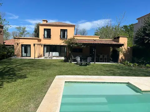 Casa en Alquiler Temporal en Los Berros, USD 4.400