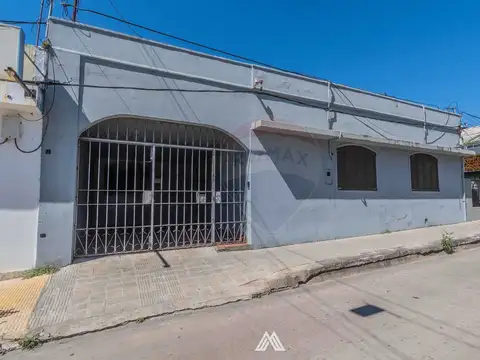Venta casa 2 o 3 dormitorios en centro de Pando