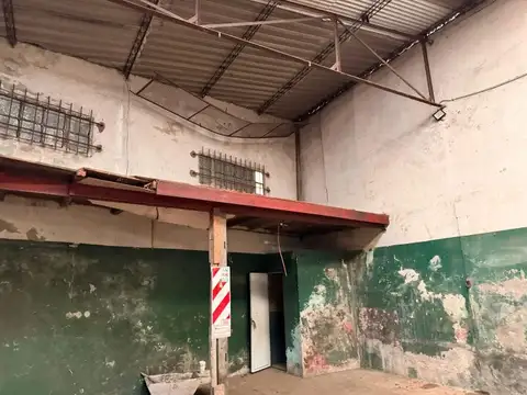 Alquiler. Galpon 208 m2 en una planta. La Boca.