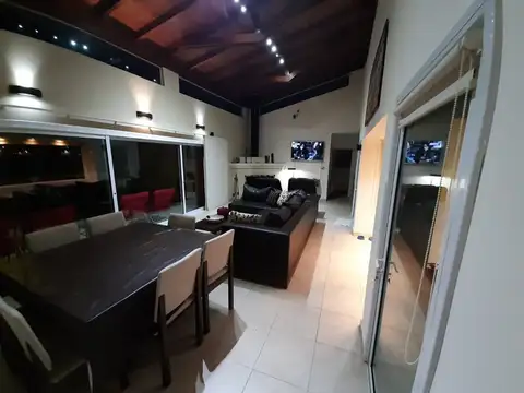 VENTA CASA VISTA AL LAGO CATEG V. CIUDAD AMERICA