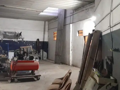 Galpon en Venta 8  mts Frente