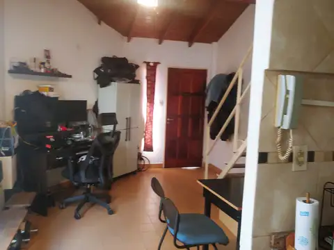 Depto Tipo Casa en Alquiler de 1 dormitorio