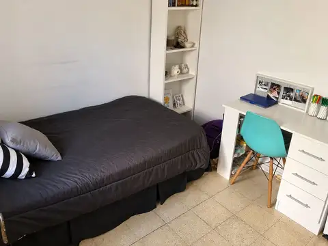 CASA 5 AMBIENTES VENTA CON COCHERA PATIO BANFIELD