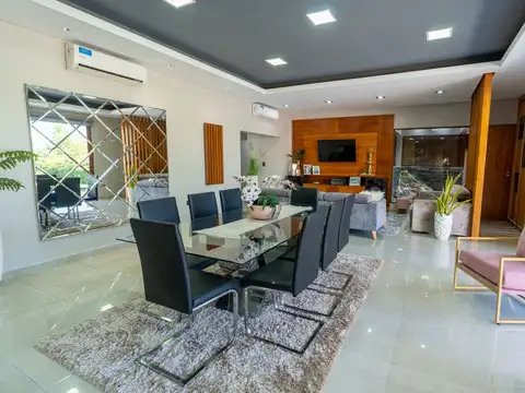 Casa 6 ambientes con 3 baños