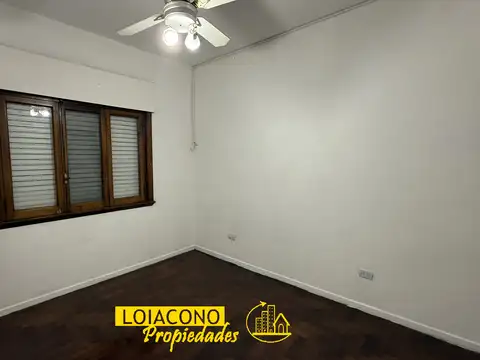 Depto Tipo Casa 2 ambientes con 1 baño