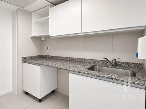 Oficina en alquiler con cochera- Distrito Tecnologico -Parque Patricios