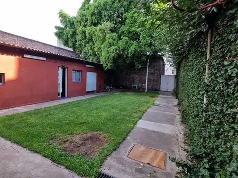 VENTA CASA 5 AMB MAS GALPON PABLO PODESTA 600 M2