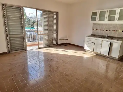 Casa 2 dormitorios  planta alta Rosario Parque Field