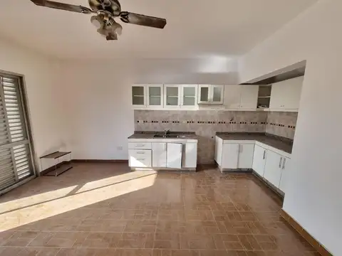 Casa 2 dormitorios  planta alta Rosario Parque Field