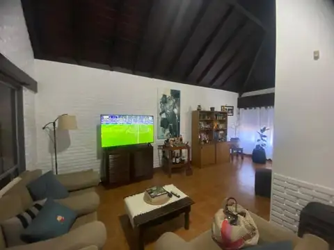 Hermosa casa en Pilar Centro