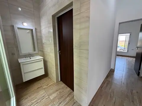 Casa 3 ambientes con 1 baño