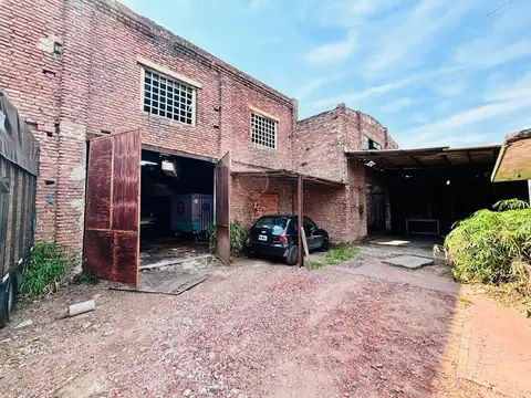 VENTA GALPON/DEPOSITO c/ casa y terreno LANUS