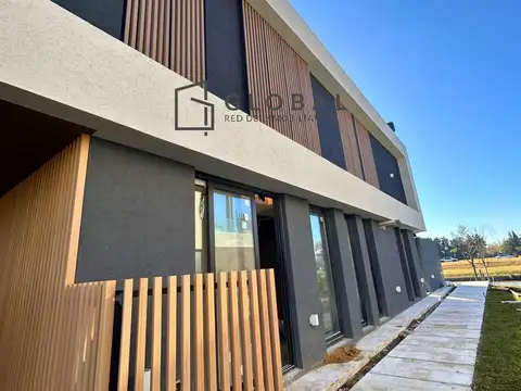 Casa en Venta Yacht Nordelta con Amarra al rio