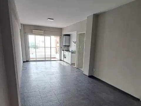 Alquiler monoambiente con cochera , laundry en MONTE CASTRO