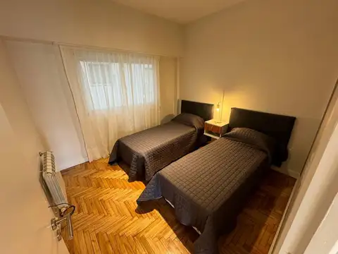 Departamento en Venta en Plaza Colon, USD 169.900