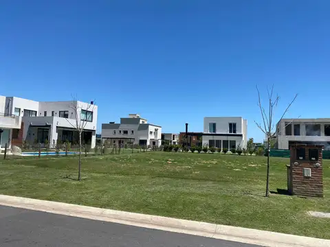 Terreno en Venta 17  mts Fondo