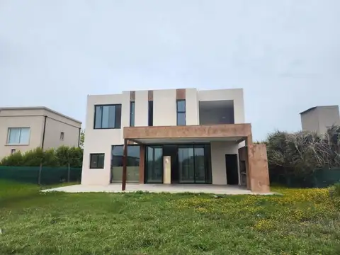 LOTE 326 BARRIO GOLF 2400