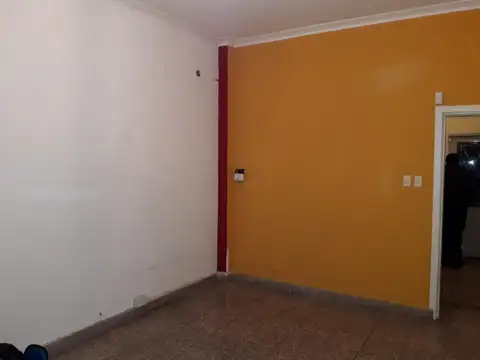 EN VENTA EN EL PALOMAR CASA AMERICANA DE 3 AMBIENTES SOBRE LOTE PROPIO - FICHA 7708