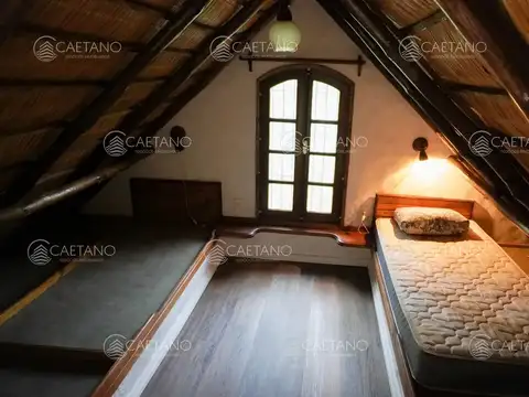 Casa 4 ambientes con 2 baños